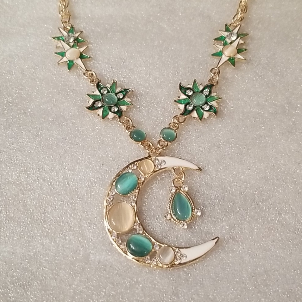 Moon rhinestone necklace